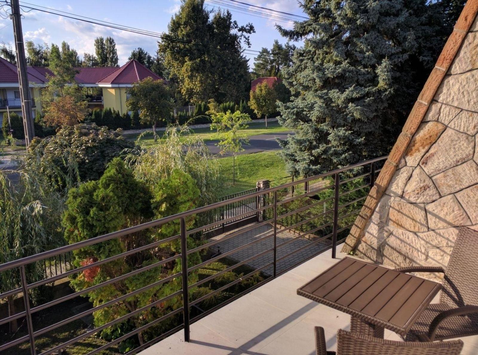 Doppelhaushaelfte Fuer Sechs Personen Mit Garten Szantod Ngoại thất bức ảnh